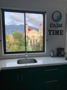 Ảnh trong thư viện ảnh của Penthouse apt Central Park View in HISTORIC building near El Poblado ở Envigado