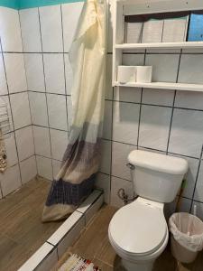 Baðherbergi á Woodstock Hostel
