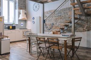 Kuchyňa alebo kuchynka v ubytovaní Trieste Art Loft