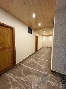 Ảnh trong thư viện ảnh của Hotel Suraj Retreat Inn ở Manāli