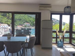 Balkón nebo terasa v ubytování Apartmani Pulić