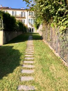 Zahrada ubytování Villa Maghetti - modernized flat in historic palazzo in the center of Luino
