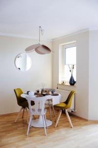 Fotografie z fotogalerie ubytování Moderne Fewo mit Balkon und Parkplatz - salt apartments v destinaci Naumburg