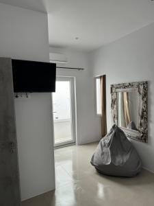 TV/Unterhaltungsangebot in der Unterkunft Madaky Hotel