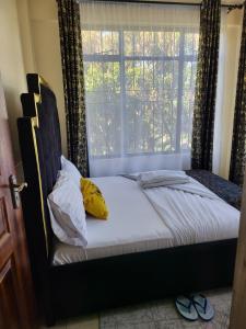 Postel nebo postele na pokoji v ubytování G&G Executive lake view 2 Bedroom