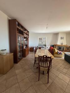 Kuchyň nebo kuchyňský kout v ubytování Villetta Indipendente fra i pini della Sila CS + 7 fotografií