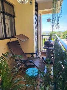 Balkón nebo terasa v ubytování G&G Executive lake view 2 Bedroom