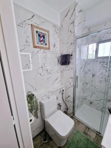 Ein Badezimmer in der Unterkunft Ocean View Penthouse