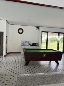 Fotografie z fotogalerie ubytování ปะป๊า Pool Villa องครักษ์ v destinaci Ban Hua Khwai