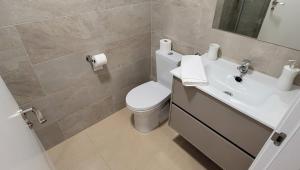 Koupelna v ubytování Miramar apartamentos Cosmos