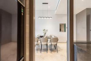 ภาพในคลังภาพของ Modern Apartment The MarQ D1 ในโฮจิมินห์ซิตี้