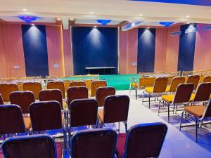 Οι επιχειρηματικές εγκαταστάσεις ή/και οι αίθουσες συνεδριάσεων στο BSR plaza