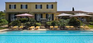 สระว่ายน้ำที่อยู่ใกล้ ๆ หรือใน Gîte Palma, vue exceptionnelle vallée Provençale