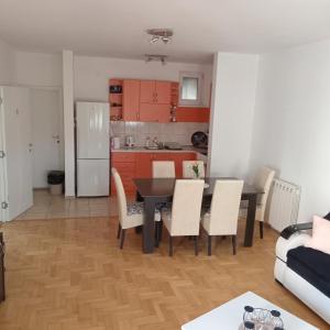 A kitchen or kitchenette at Tea