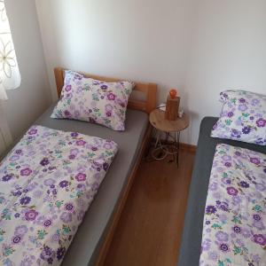 A bed or beds in a room at Tea