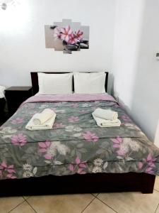 Posteľ alebo postele v izbe v ubytovaní Maria's cozy basement Studio !