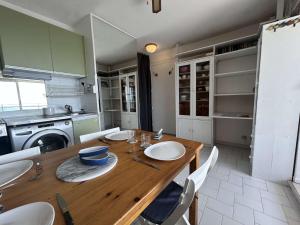 Η κουζίνα ή μικρή κουζίνα στο Studio cabine - Vue Mer - CAP D'AGDE - CT247-024 +7 φωτογραφίες