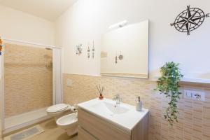Kamar mandi di Il Poggetto di Porto Ercole Affittacamere