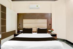 Postel nebo postele na pokoji v ubytování Hotel Cozy Cave Delhi