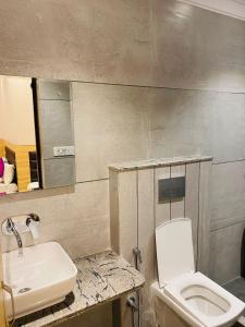 Gallery image of Family Hotel Express 66 New Delhi Railway Station Main Road in New Delhi