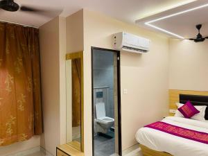 Gallery image of Family Hotel Express 66 New Delhi Railway Station Main Road in New Delhi