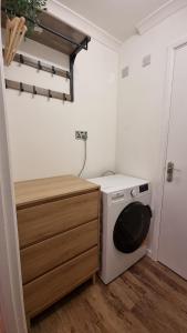Ảnh trong thư viện ảnh của Boxford Lodge - Serviced Apartment in Bracknell, near Ascot & Windsor, Free Parking ở Bracknell +11 ảnh