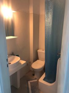 A bathroom at Cactus Beach Paros