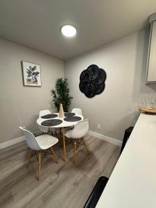 Imagen de la galería de 4 STATE FAIR l DT Dallas l FIFA READY l Staycation 1Bd1Ba, en Dallas