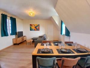 Fotografie z fotogalerie ubytování Birdsong v destinaci Saint-Martin-en-Bière