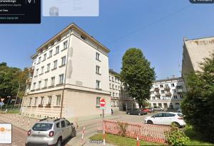 Το κτήριο όπου στεγάζεται  το διαμέρισμα