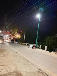 Kejiranan di persekitaran atau kejiranan dekat dengan hotel