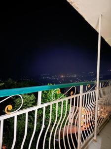 Balkón nebo terasa v ubytování Crest View Hotel