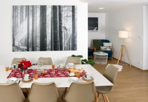 Posedenie v ubytovaní Apartmány Malá Morávka + 23 fotografií