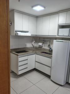 Blend - Apt 1011 com Garagem廚房或簡易廚房