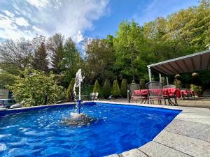 Bazén v ubytování Wellness & Spa - Hotel Oaza nebo v jeho okolí + 30 fotografií