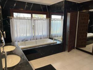 Koupelna v ubytování Villa Colina Ibiza