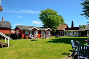 Garður fyrir utan Alvaret Hotel & Hostel