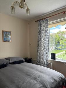 Postel nebo postele na pokoji v ubytování Superb Double Room near Airport - 2