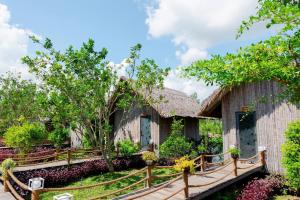 Zahrada ubytování Bungalow Ven Sông