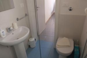 A bathroom at Case al mare in Salento - bilocale B9 Még 14 kép