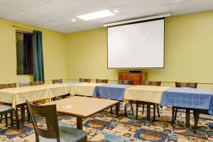 Gallery image of Days Inn by Wyndham Southington in Southington