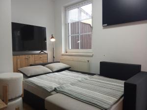 Fotografie z fotogalerie ubytování Komplette schöne Wohnung 50 Eur Kaution ENTHALTEN IN BUCHUNGSBETRAG Nähe Attersee Traunsee Oberösterreich direkte Buchung möglich keine Freigabe erforderlich Raumüberlassung siehe Inserat Kaution wird direkt nach Auszug zurücküberwiesen v destinaci Attnang-Puchheim