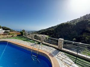 Afbeelding uit fotogalerij van VILLA SOL Y MAR - Modern luxury with pool y sea view in Lloret de Mar
