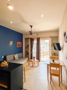 Μια τηλεόραση ή/και κέντρο ψυχαγωγίας στο Punta Arena Surf Suites