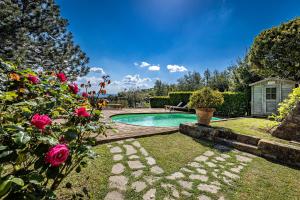 Bazén v ubytování Bed Breakfast La Paggeria nebo v jeho okolí