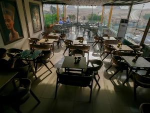 Restoran atau tempat lain untuk makan di Giza Pyramids View Inn