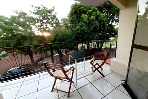 Μπαλκόνι ή βεράντα στο Sobrado 02 quartos próx. Recanto Cataratas Thermas Resort & Convention