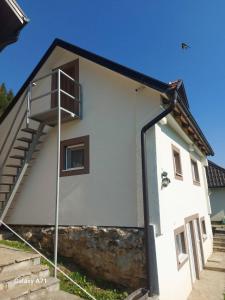 O edifício onde a casa de férias está situado