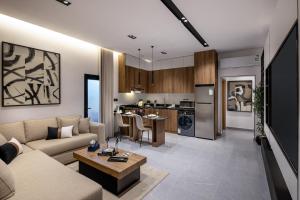 Køkken eller tekøkken på Delmar Luxury 2BR Apartment 5