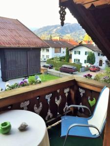 Ein allgemeiner Bergblick oder ein Berglick von der Ferienwohnung aus